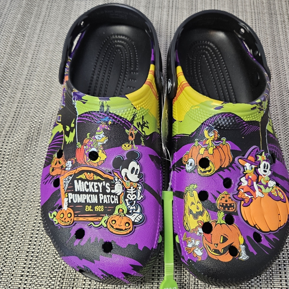 CROCS X DISNEY Mickey's Pumpkin Patch Size Women's 10, Men's 8. NWT